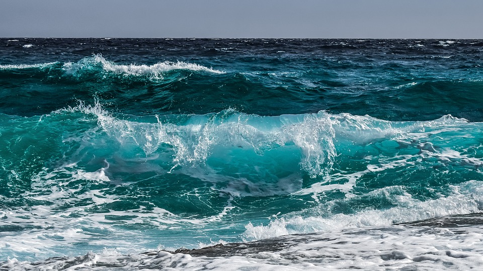 wave-3473335_960_720 (1)